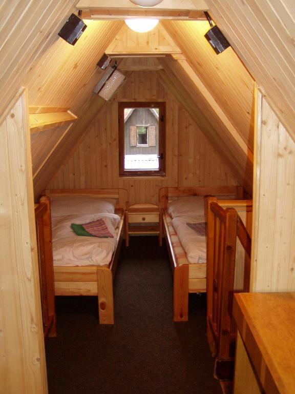Bungalovy Pri Hoteli Spojar Žiar Quarto foto